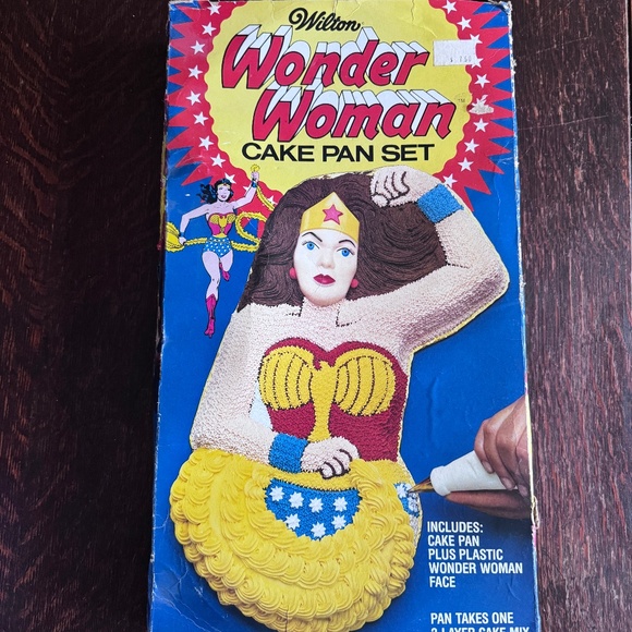 Vintage Wilton Wonder Woman Cake Pan Set - Red, Yellow, Blue - Picture 1 of 3